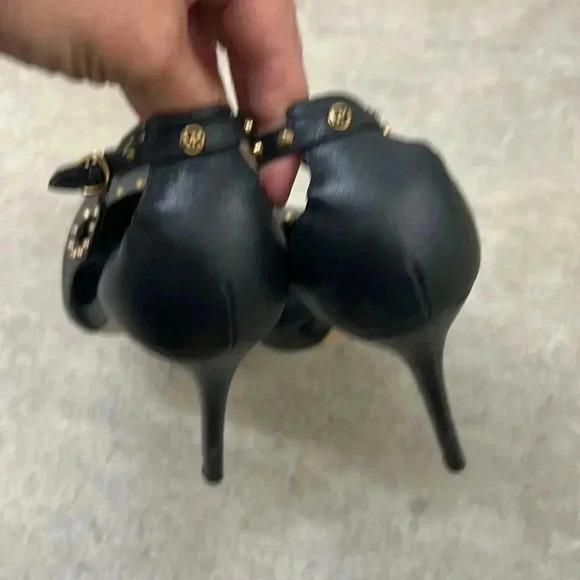 Michael kors pointy toe  mary jae pumps - Picture 3 of 6